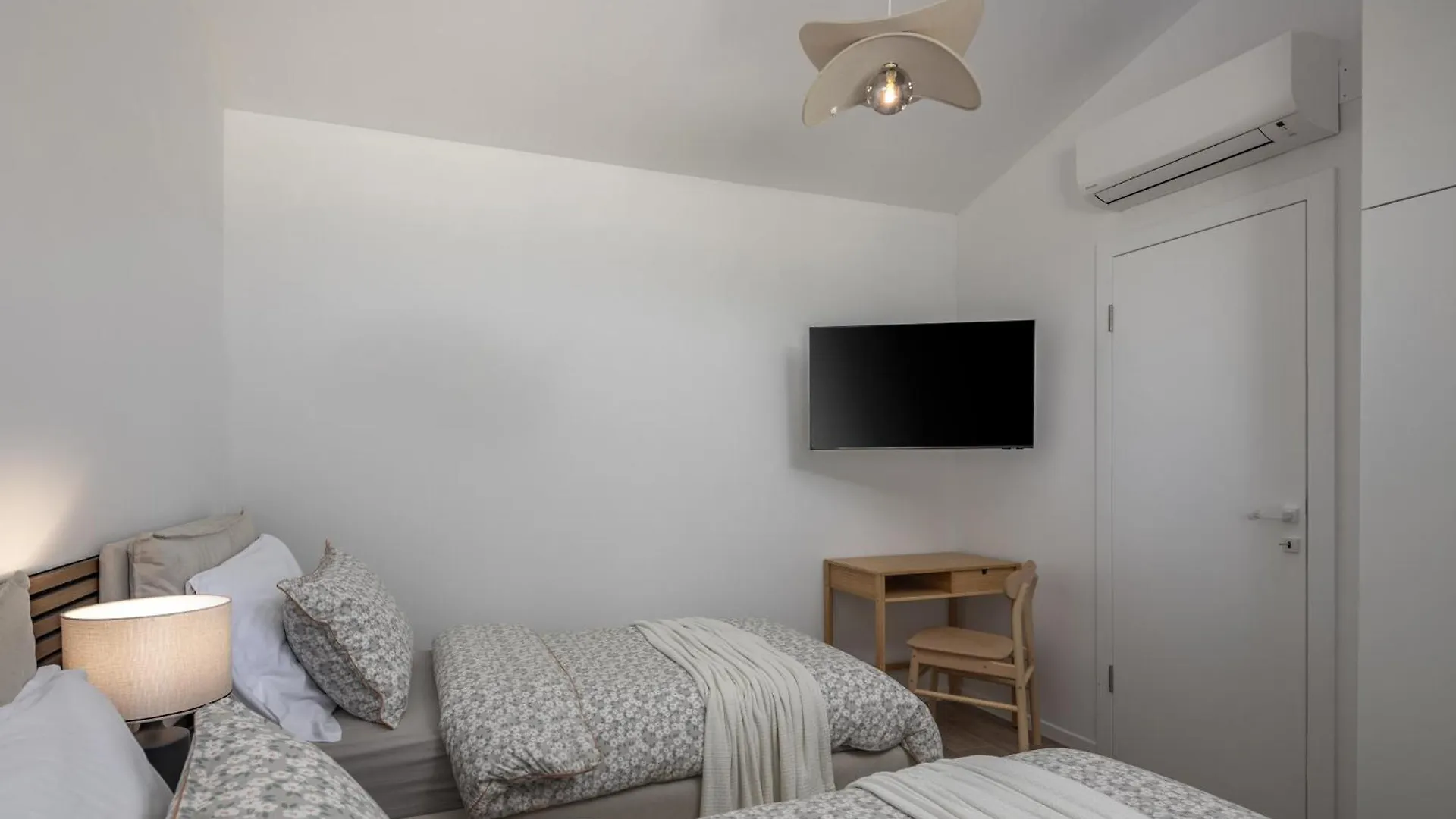 Holiday home Elegant Casa Aria With 2 Gardens And Bbq Facilities Villa Porec