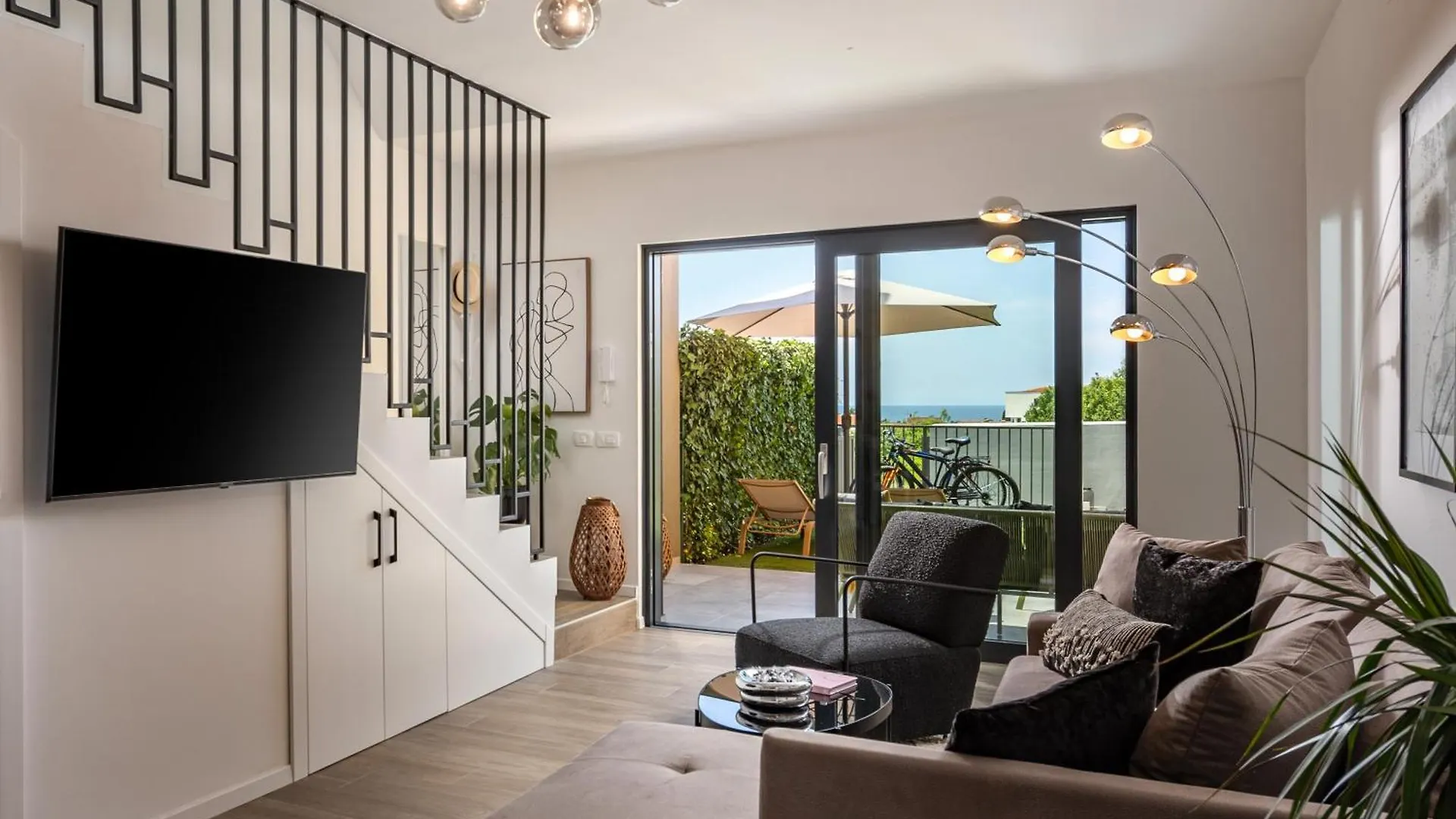 Elegant Casa Aria With 2 Gardens And Bbq Facilities Villa Porec